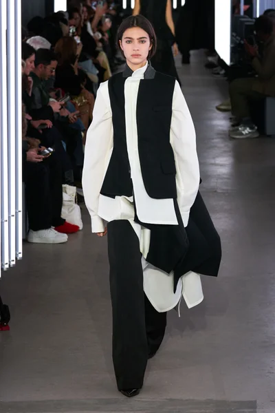 Look 46